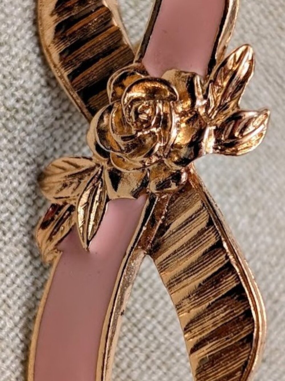 Vintage Avon 1993 Better Breast Care Pink Ribbon Enamel Gold Tone Rose Pin
